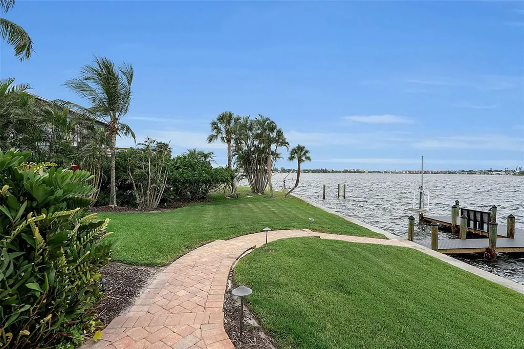 1541 Caribbean Drive Sarasota FL 34231