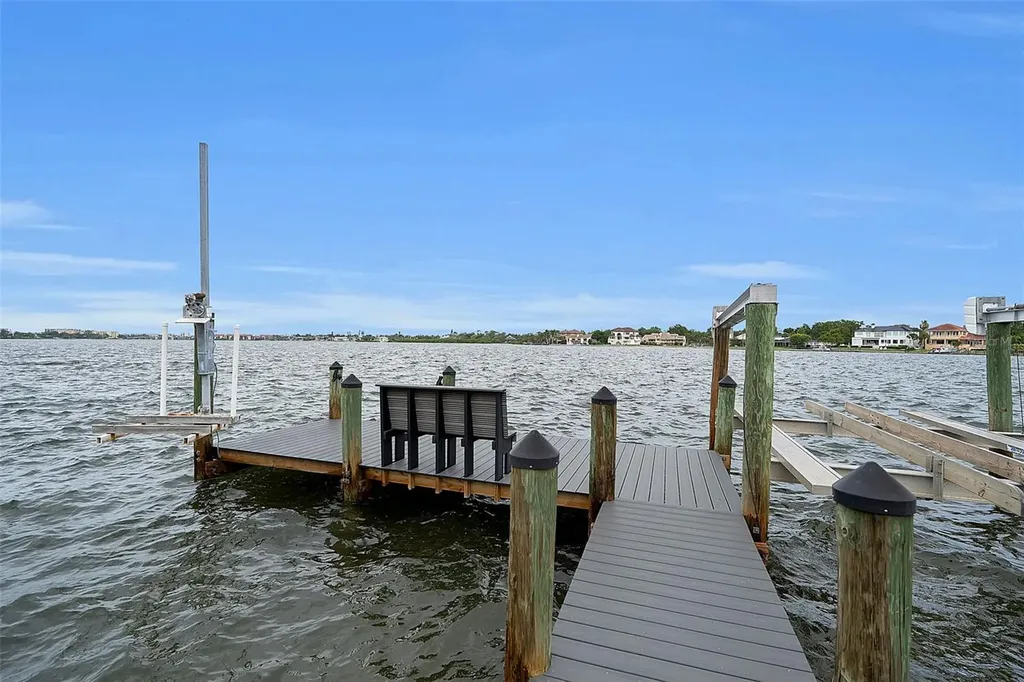 1541 Caribbean Drive Sarasota FL 34231