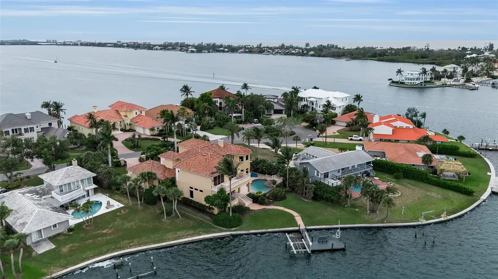 1541 Caribbean Drive Sarasota FL 34231