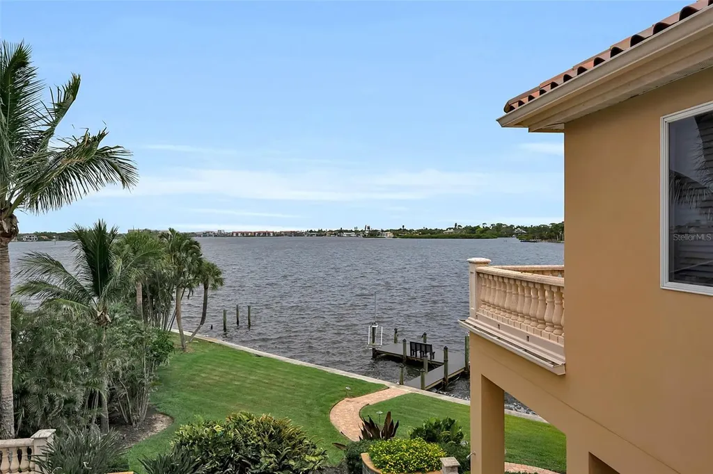 1541 Caribbean Drive Sarasota FL 34231