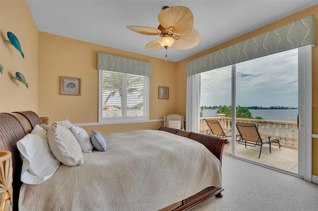 1541 Caribbean Drive Sarasota FL 34231