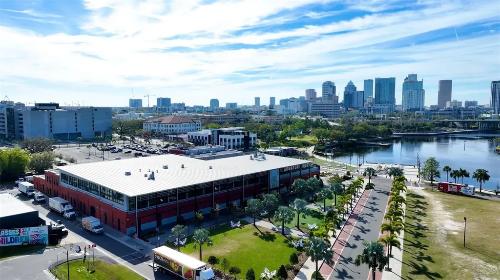 2119 N Ola Avenue Tampa FL 33602