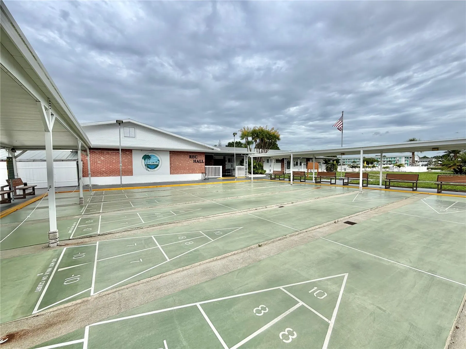 1900 58th Avenue N St Petersburg FL 33714