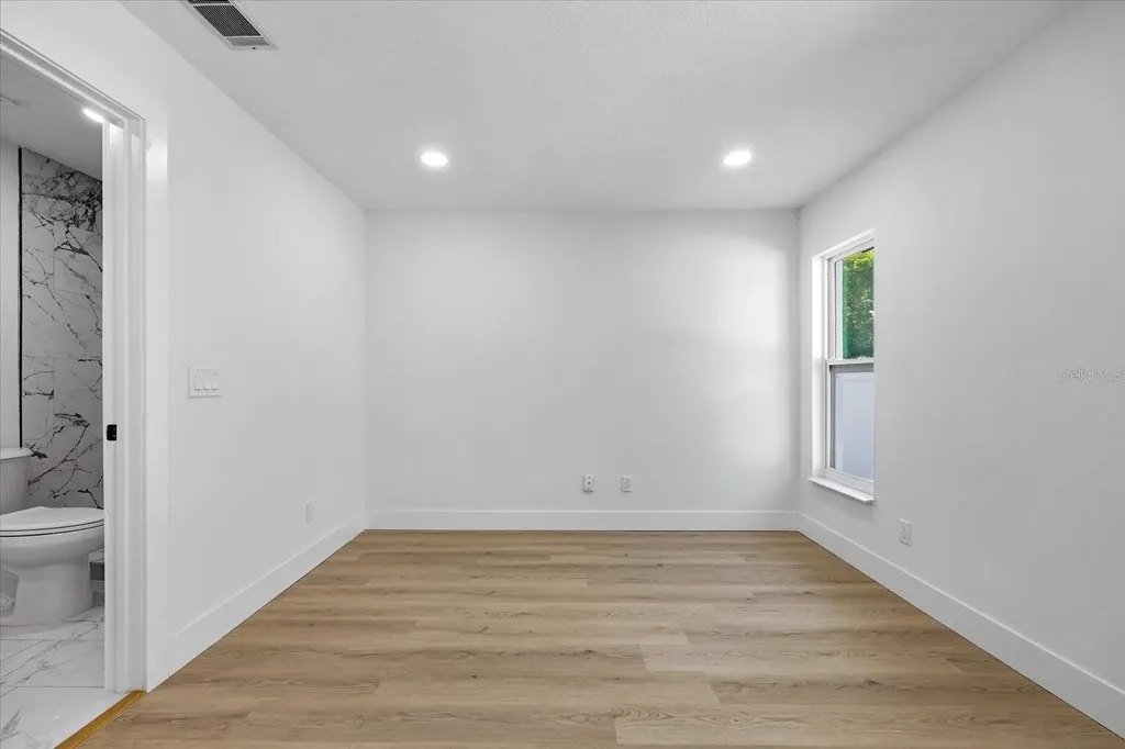 3304 King Richard Court Seffner FL 33584