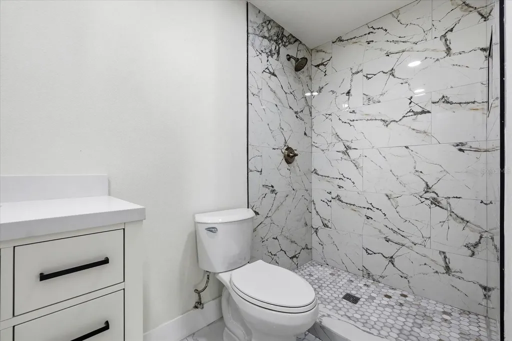 3304 King Richard Court Seffner FL 33584