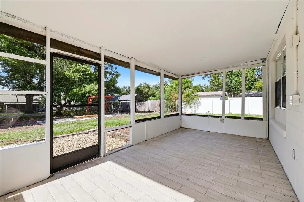 3304 King Richard Court Seffner FL 33584