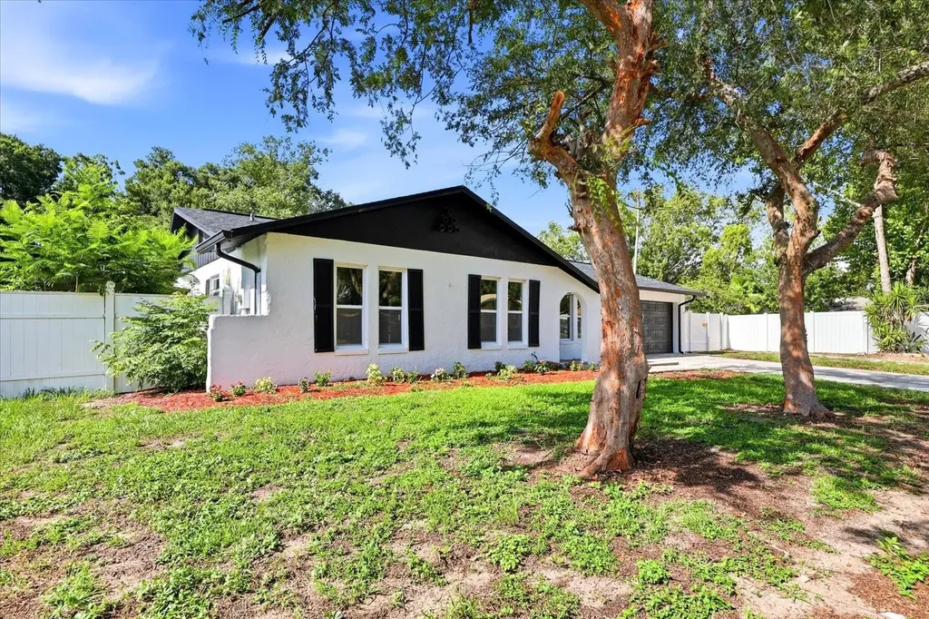 3304 King Richard Court Seffner FL 33584