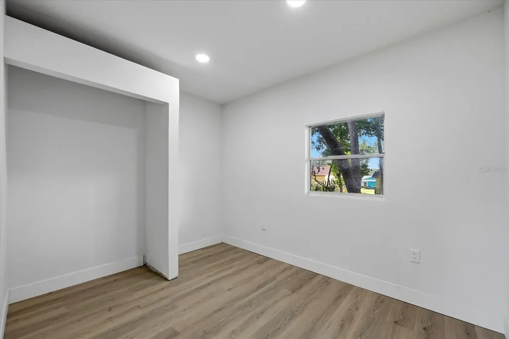 3304 King Richard Court Seffner FL 33584