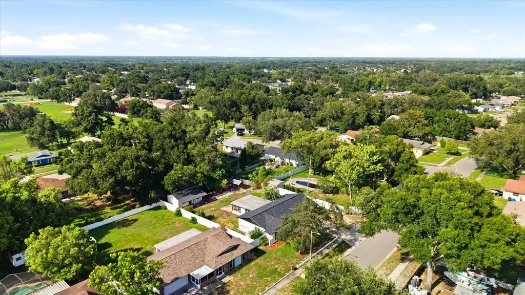 3304 King Richard Court Seffner FL 33584
