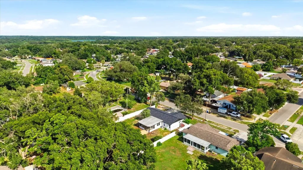 3304 King Richard Court Seffner FL 33584