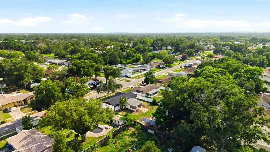 3304 King Richard Court Seffner FL 33584