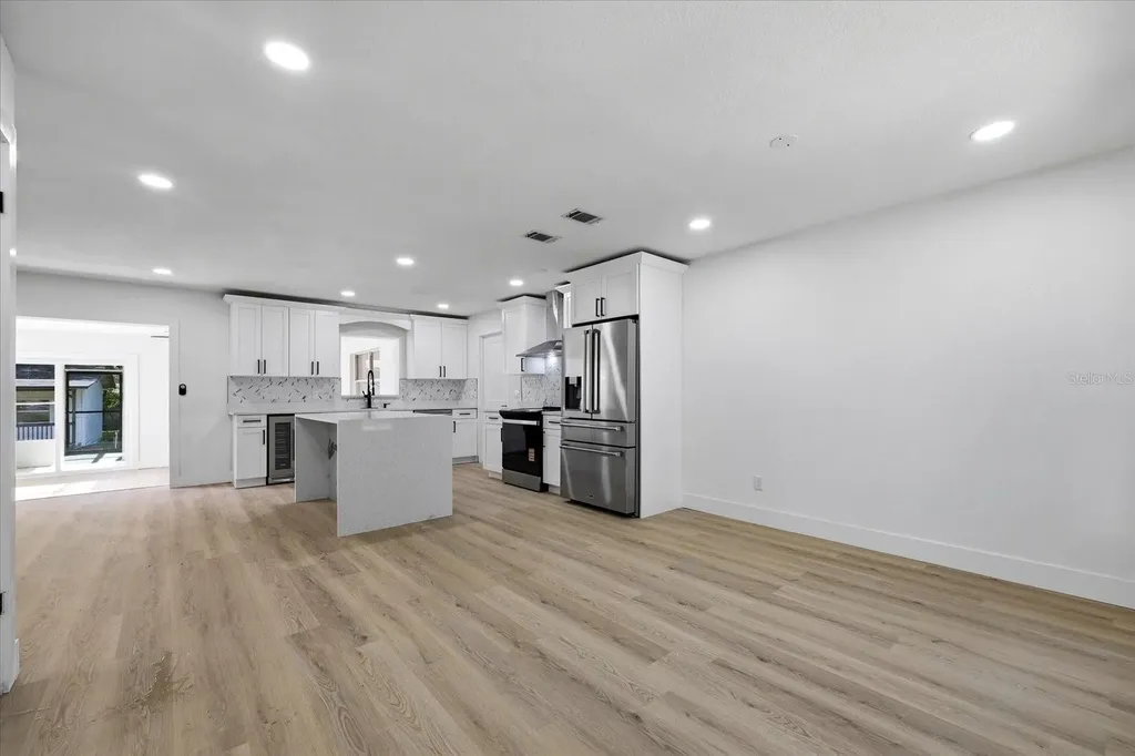 3304 King Richard Court Seffner FL 33584