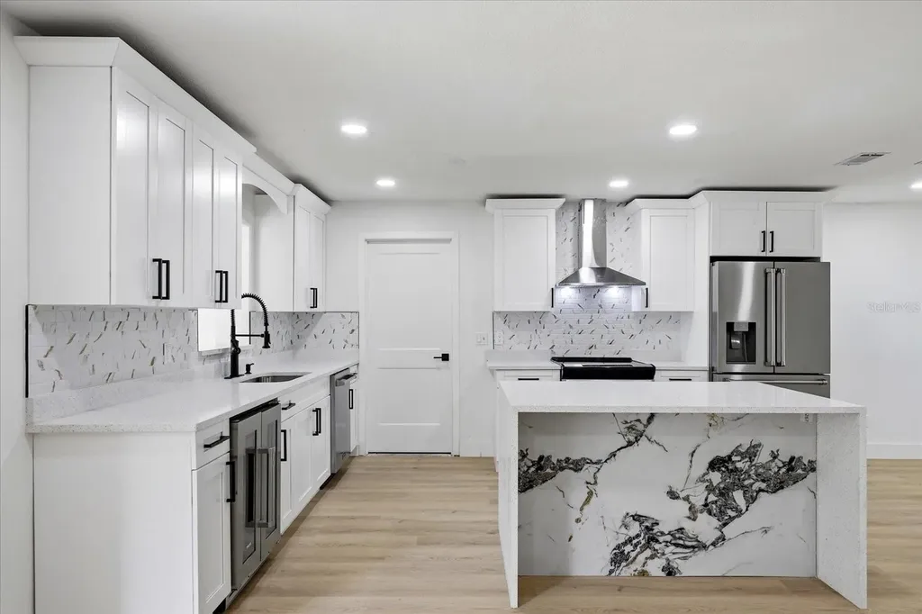 3304 King Richard Court Seffner FL 33584