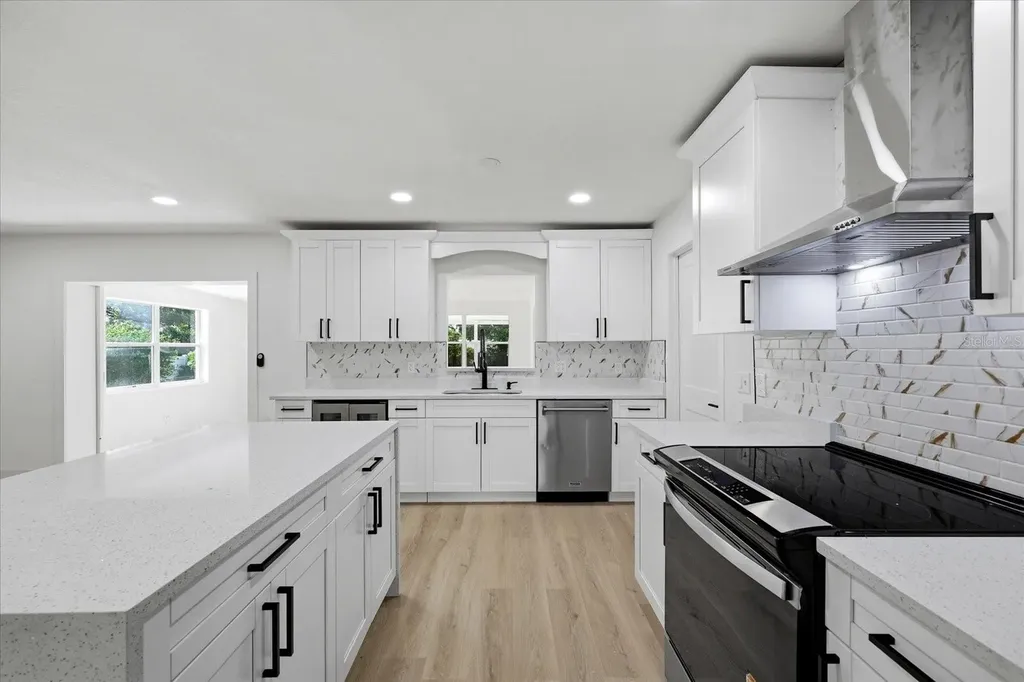 3304 King Richard Court Seffner FL 33584