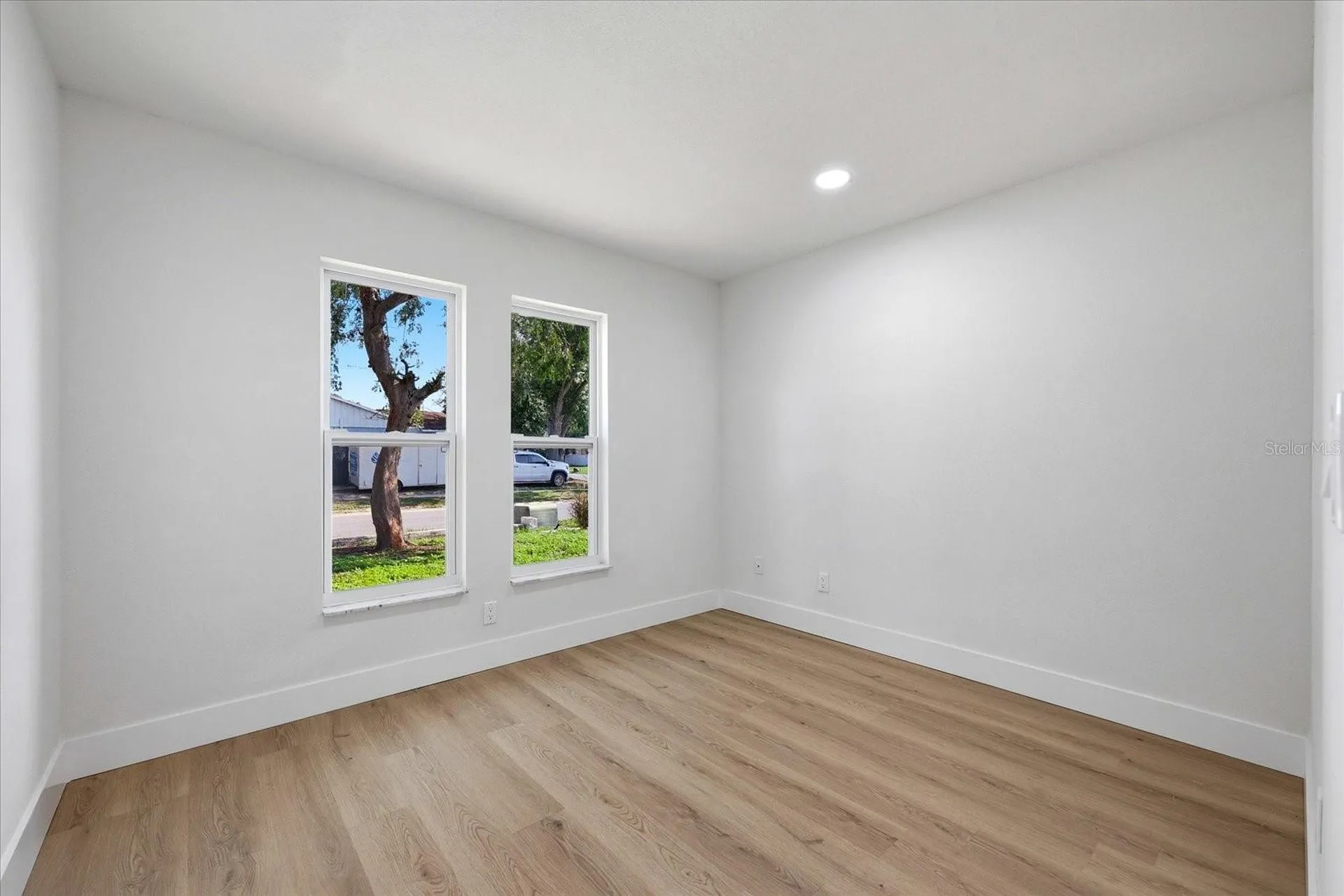 3304 King Richard Court Seffner FL 33584
