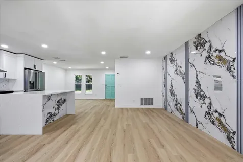 3304 King Richard Court Seffner FL 33584
