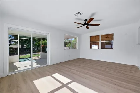 3304 King Richard Court Seffner FL 33584