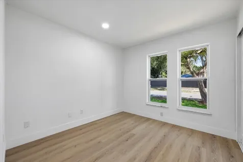 3304 King Richard Court Seffner FL 33584