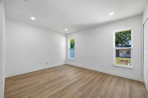 3304 King Richard Court Seffner FL 33584