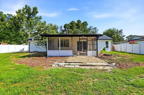 3304 King Richard Court Seffner FL 33584