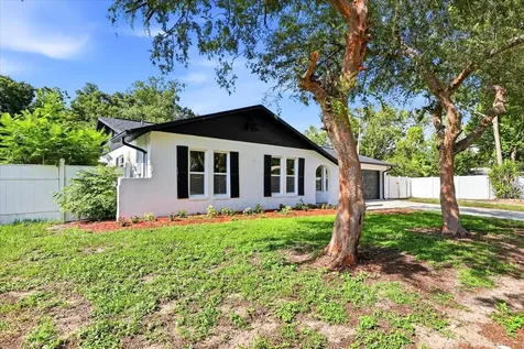 3304 King Richard Court Seffner FL 33584