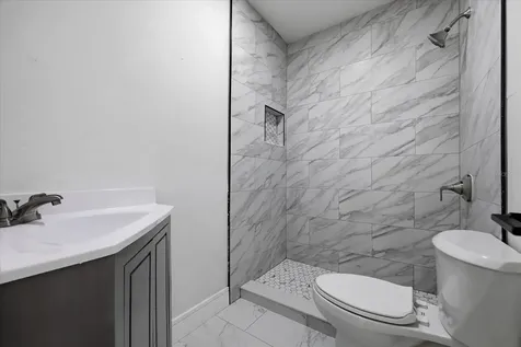 3304 King Richard Court Seffner FL 33584