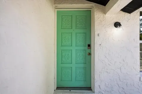 3304 King Richard Court Seffner FL 33584