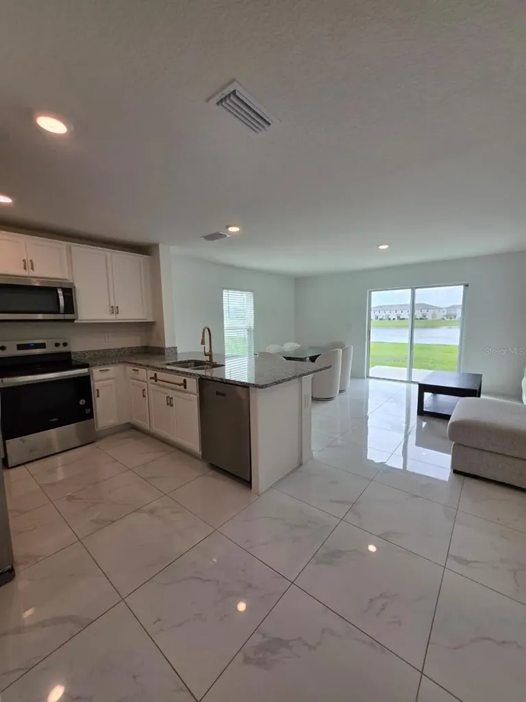 6606 Leo Lane Harmony FL 34773