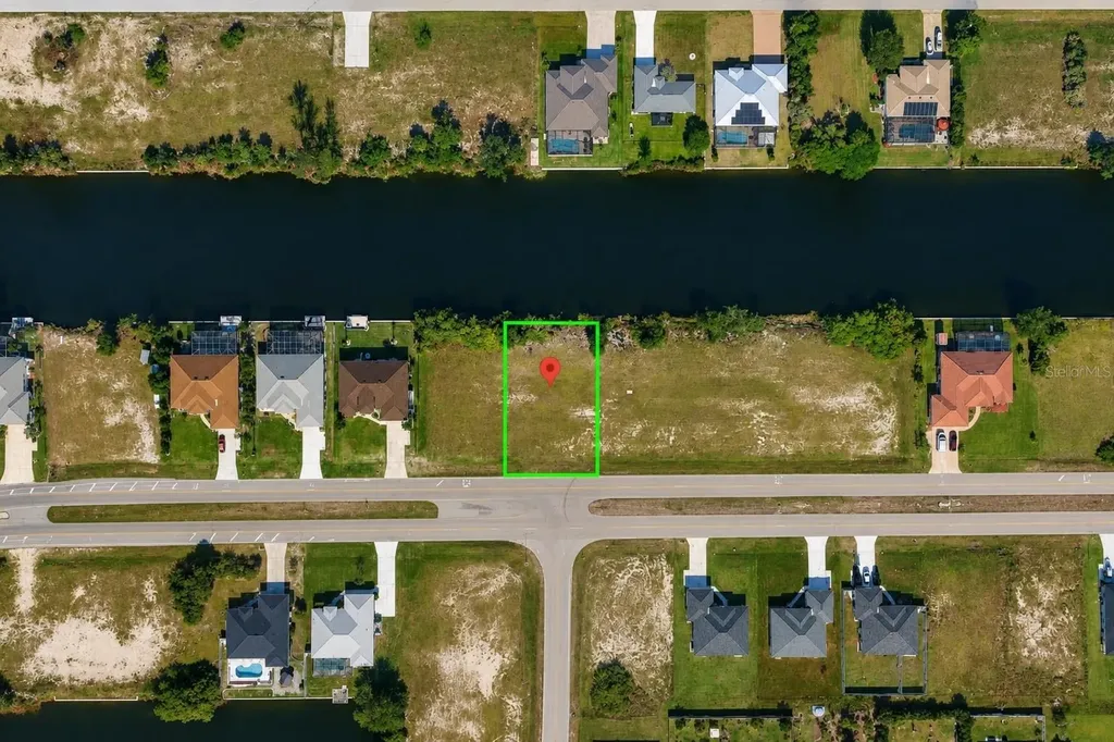 2941 Diplomat Cape Coral FL 33993