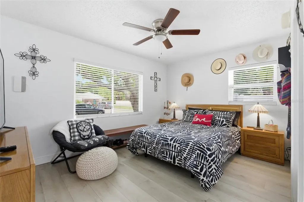 6810 4th Avenue N St Petersburg FL 33710