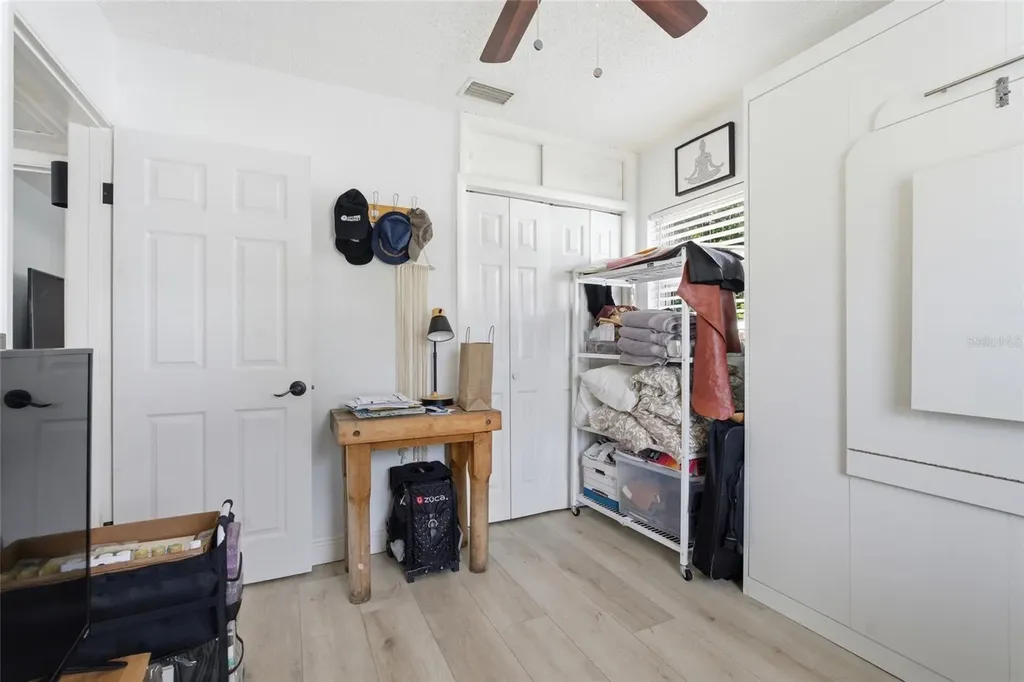 6810 4th Avenue N St Petersburg FL 33710