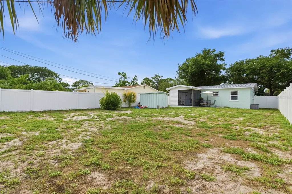 6810 4th Avenue N St Petersburg FL 33710