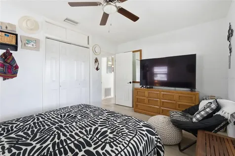 6810 4th Avenue N St Petersburg FL 33710