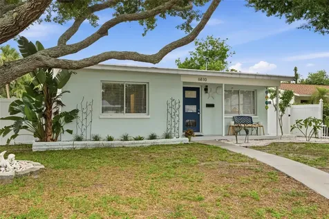 6810 4th Avenue N St Petersburg FL 33710
