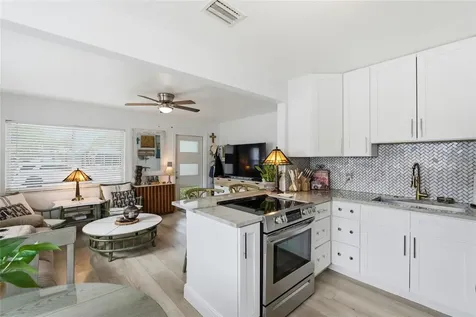 6810 4th Avenue N St Petersburg FL 33710