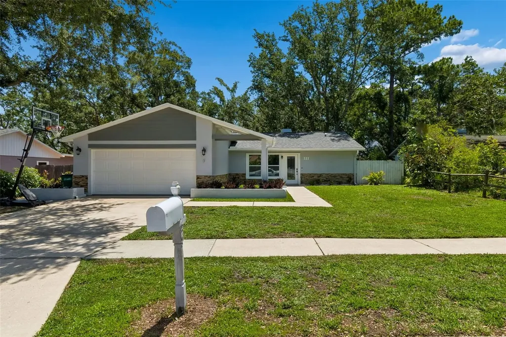 222 Lotus Drive Safety Harbor FL 34695