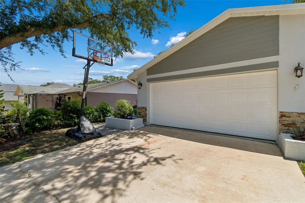222 Lotus Drive Safety Harbor FL 34695