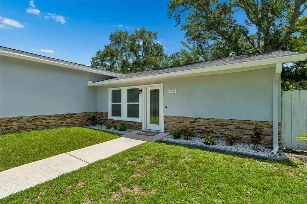 222 Lotus Drive Safety Harbor FL 34695