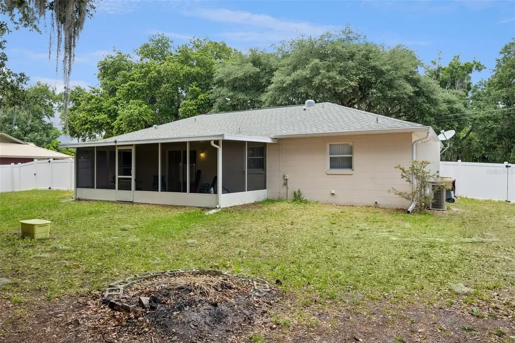 305 E 5th Street St Cloud FL 34769