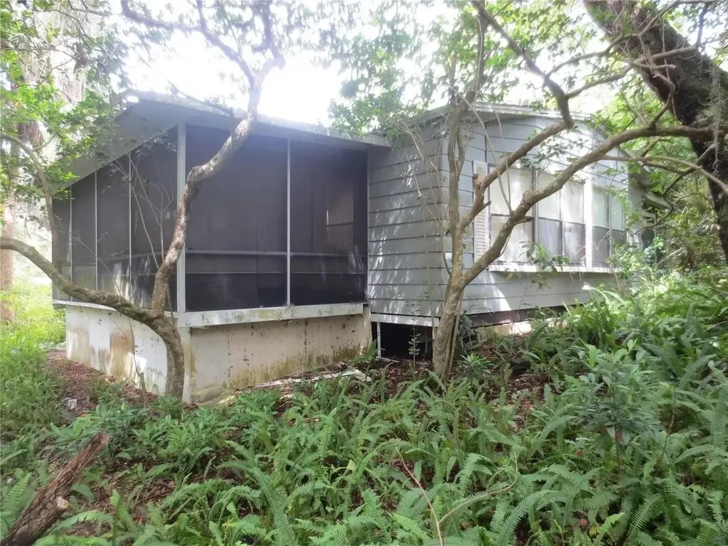 16865 SE 3rd Place Silver Springs FL 34488