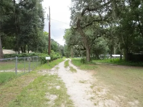16865 SE 3rd Place Silver Springs FL 34488
