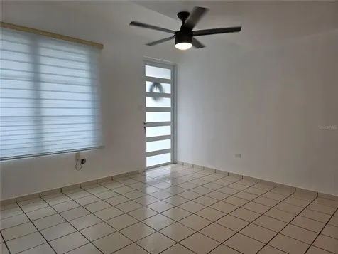 Federico 30 Estancias Degetau Caguas PR 00725