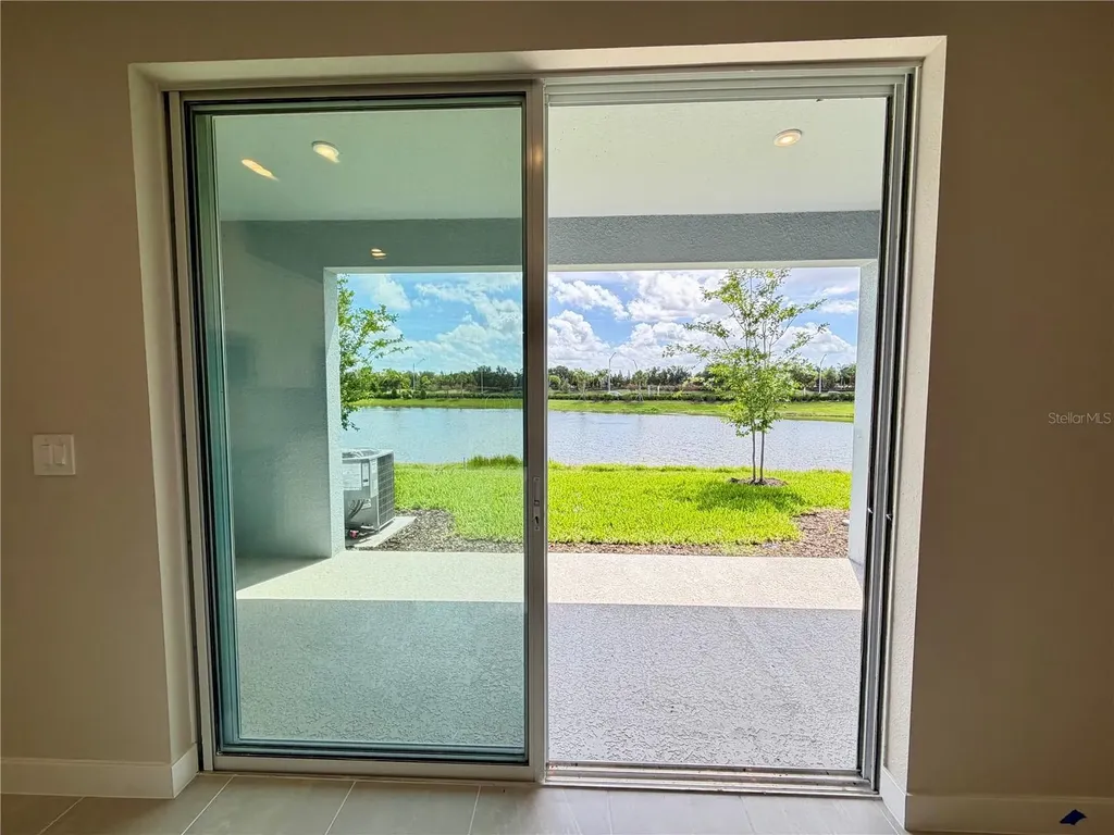 12326 Amber Creek Circle Lakewood Ranch FL 34211