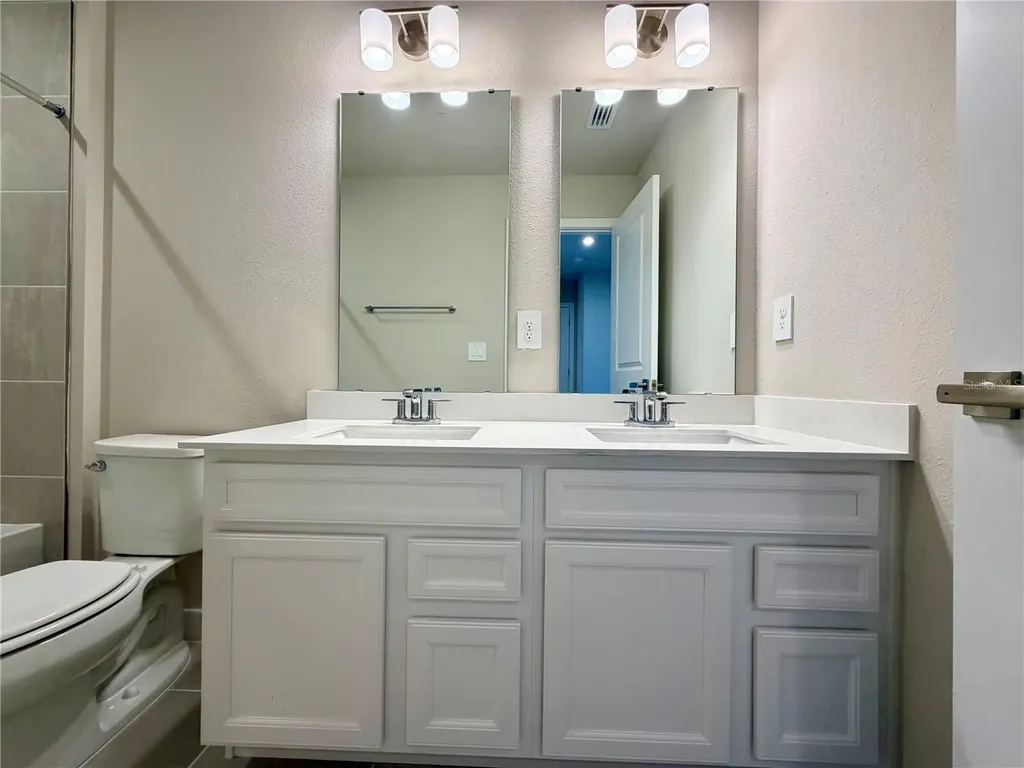 12326 Amber Creek Circle Lakewood Ranch FL 34211