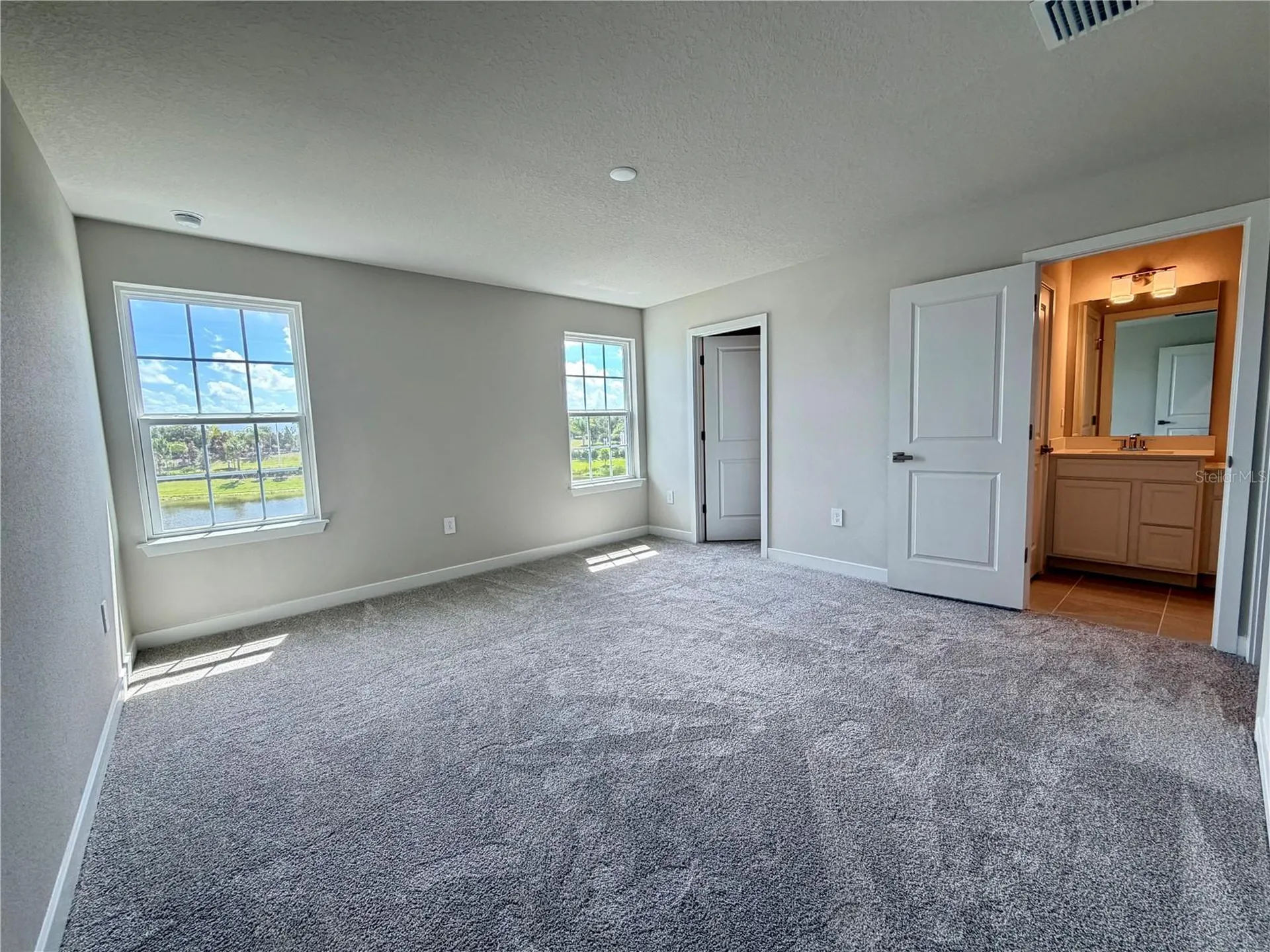 12326 Amber Creek Circle Lakewood Ranch FL 34211