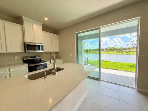12326 Amber Creek Circle Lakewood Ranch FL 34211