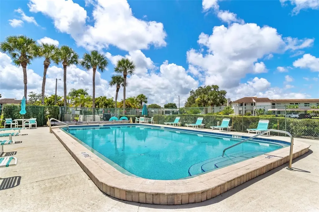 108 Woodlands Court Oldsmar FL 34677
