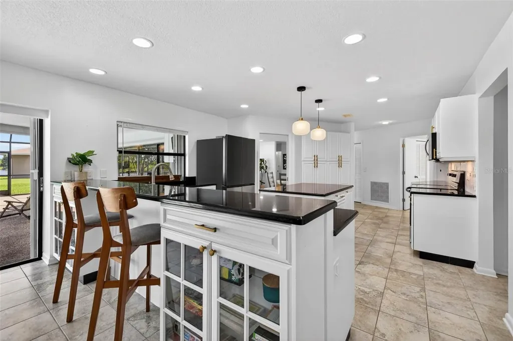 1472 73rd Circle NE St Petersburg FL 33702