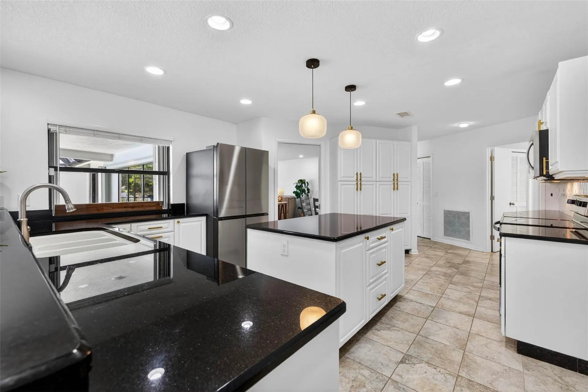 1472 73rd Circle NE St Petersburg FL 33702