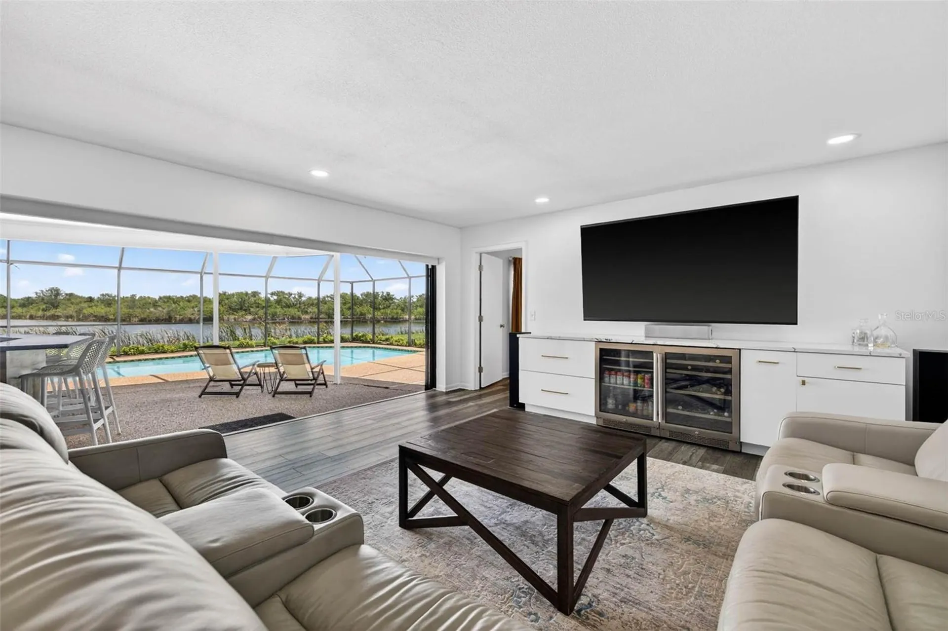 1472 73rd Circle NE St Petersburg FL 33702
